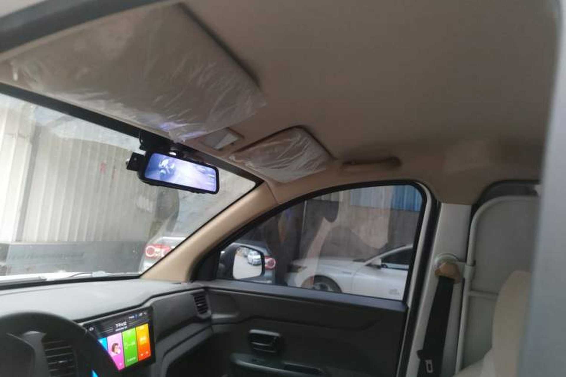 Used Wuling Hongguang V 2022 1.5L Jingqu Edition Enclosed-Window Vehicle with Hydraulic Power Steering LAR Headliner