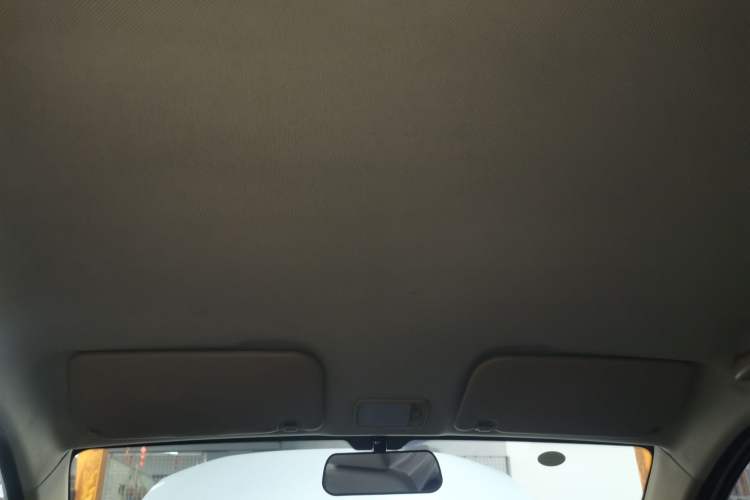 Used Wuling Hongguang V 2022 1.5L Jingqu Edition Enclosed-Window Vehicle with Hydraulic Power Steering LAR Headliner