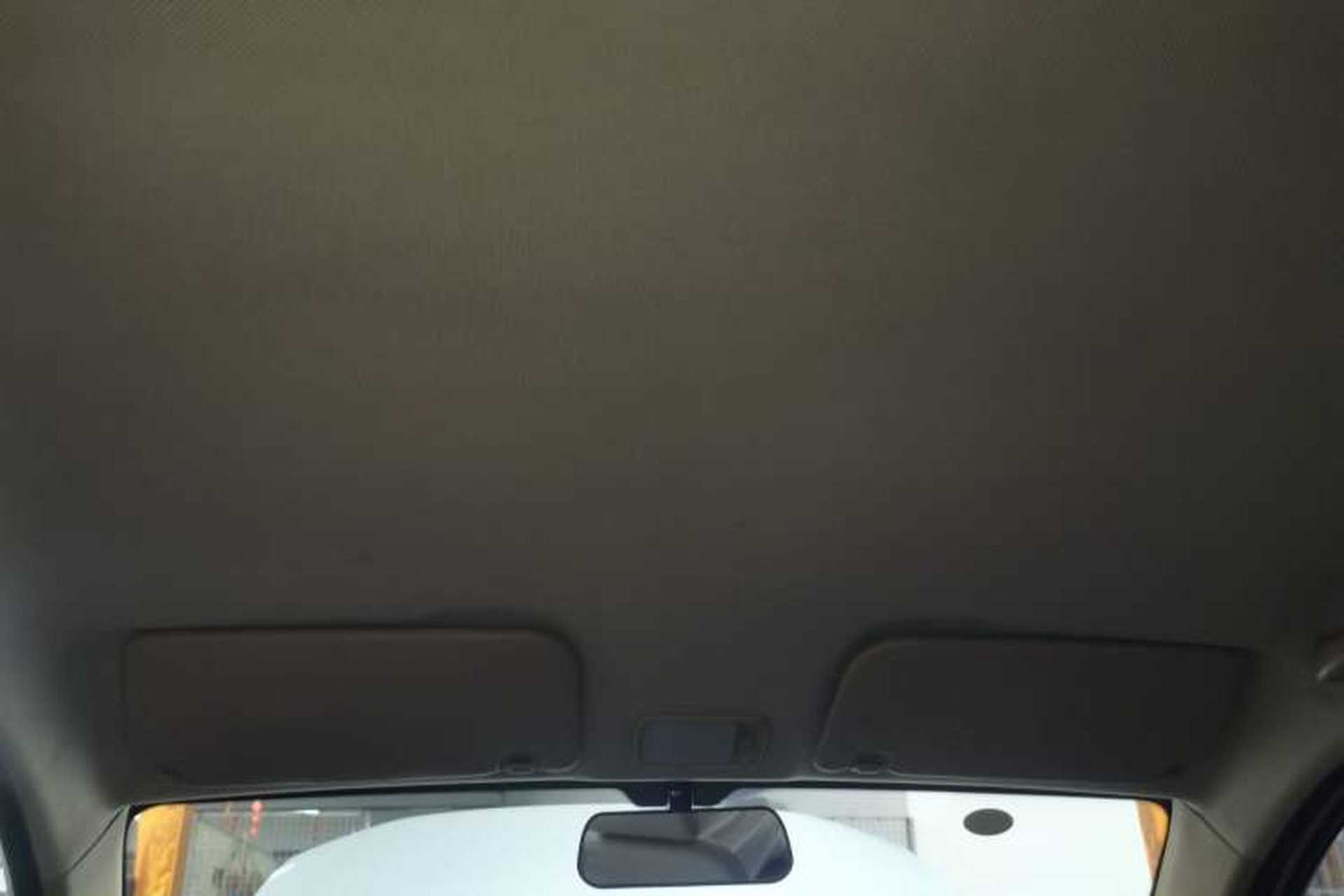 Used Wuling Hongguang V 2022 1.5L Jingqu Edition Enclosed-Window Vehicle with Hydraulic Power Steering LAR Headliner