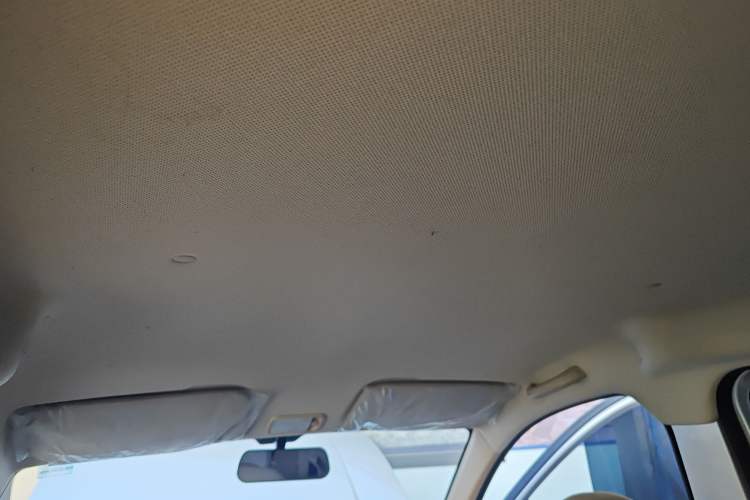 Used Wuling Hongguang V 2022 1.5L Jingqu Edition Electric-Assist LAR Headliner