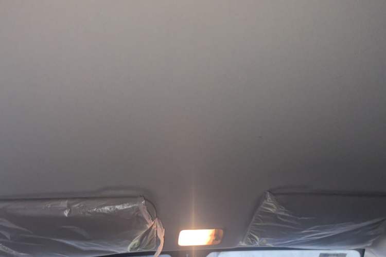 Used Wuling Hongguang V 2022 1.5L Jingqu Edition Electric-Assist LAR Headliner