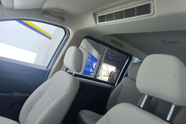 Used Wuling Hongguang V 2022 1.5L Enjoy Edition Electric-Powered LAR Headliner