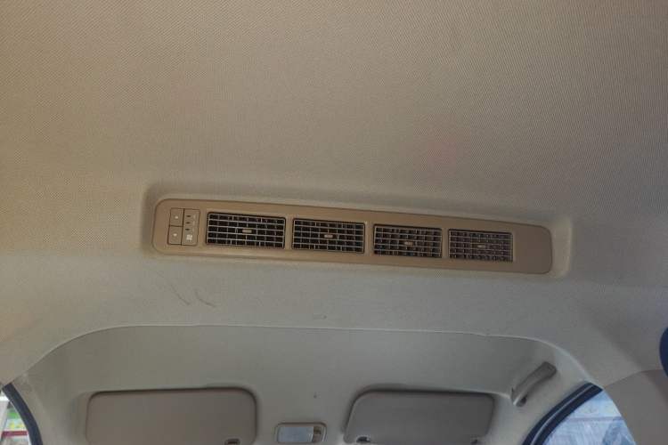 Used Wuling Hongguang V 2022 1.5L Enjoy Edition Hydraulic Power Steering LAR Headliner