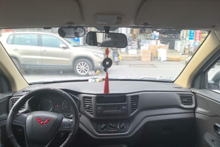 Used Wuling Hongguang V 2022 1.5L Jingqu Edition Electric-Assist LAR Headliner
