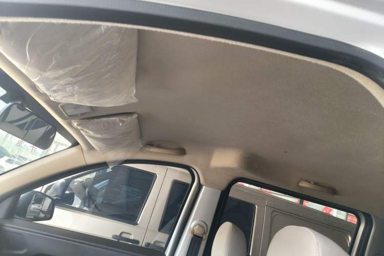 Used Wuling Hongguang V 2022 1.5L Jingqu Version Hydraulic Power Steering LAR Headliner