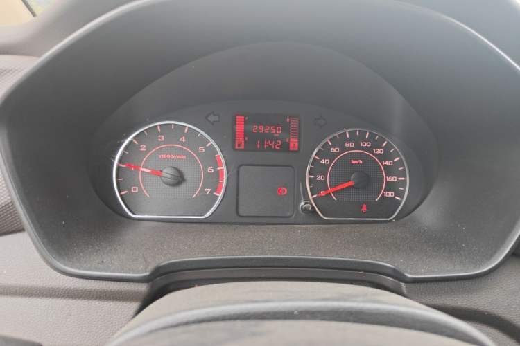 Used Wuling Hongguang V 2022 1.5L Jingqu Edition Electric-Assist LAR Instrument Cluster