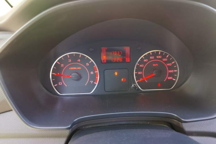 Used Wuling Hongguang V 2022 1.5L Jingqu Edition Electric-Assist LAR Instrument Cluster