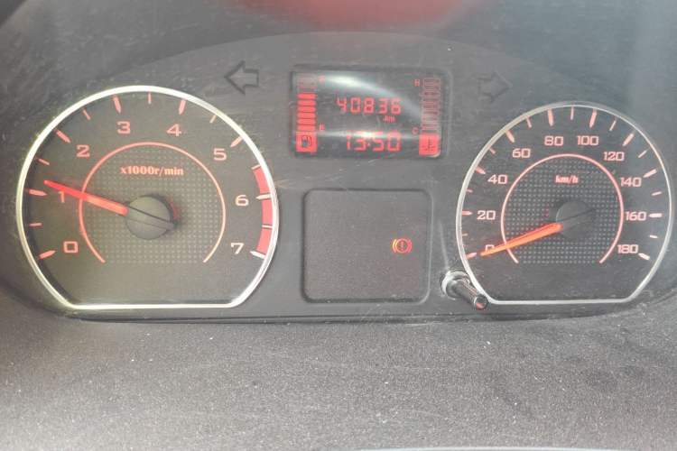 Used Wuling Hongguang V 2022 1.5L Jingqu Version Hydraulic Power Steering LAR Instrument Cluster