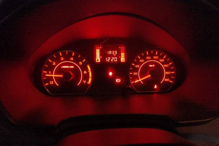 Used Wuling Hongguang V 2022 1.5L Jingqu Version Hydraulic Power Steering LAR Instrument Cluster