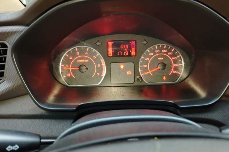 Used Wuling Hongguang V 2022 1.5L Enjoy Edition Electric-Powered LAR Instrument Cluster