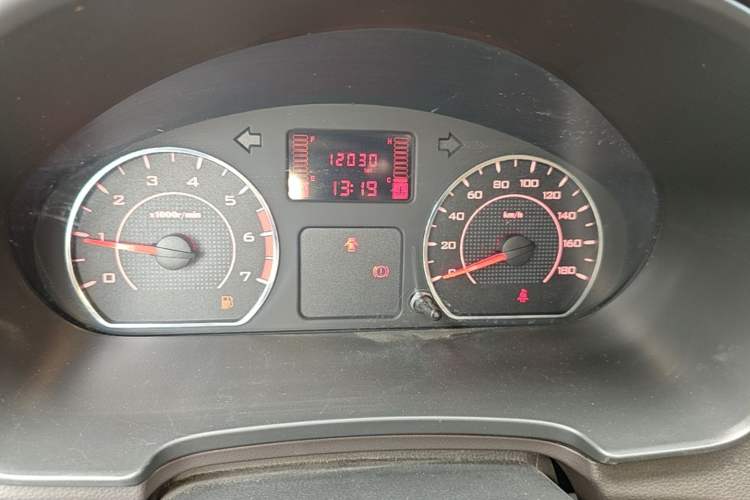 Used Wuling Hongguang V 2022 1.5L Jingqu Edition Electric-Assist LAR Instrument Cluster