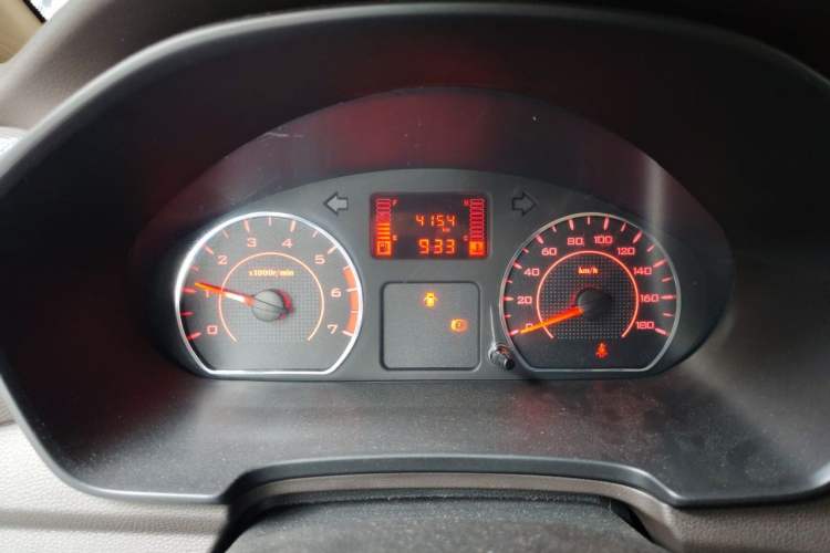 Used Wuling Hongguang V 2022 1.5L Jingqu Version Hydraulic Power Steering LAR Instrument Cluster