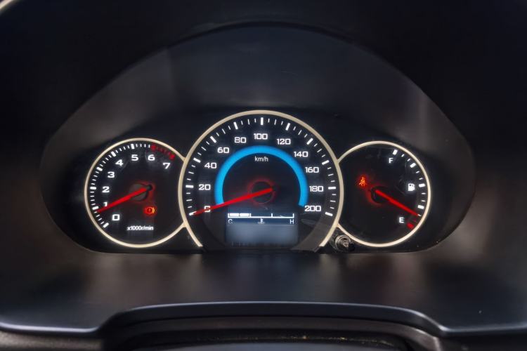 Used Wuling Hongguang V 2022 1.5L Enjoy Edition Hydraulic Power Steering LAR Instrument Cluster