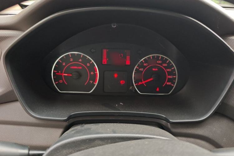 Used Wuling Hongguang V 2022 1.5L Jingqu Edition Enclosed-Window Vehicle with Hydraulic Power Steering LAR Instrument Cluster