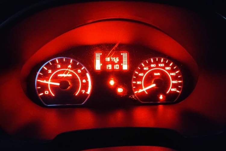 Used Wuling Hongguang V 2022 1.5L Jingqu Version Hydraulic Power Steering LAR Instrument Cluster