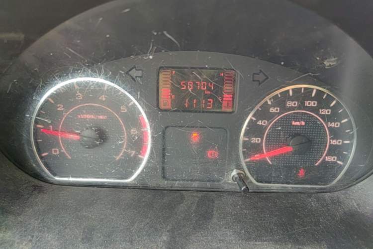 Used Wuling Hongguang V 2022 1.5L Jingqu Edition Electric-Assist LAR Instrument Cluster