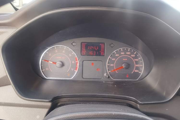 Used Wuling Hongguang V 2022 1.5L Jingqu Edition Electric-Assist LAR Instrument Cluster