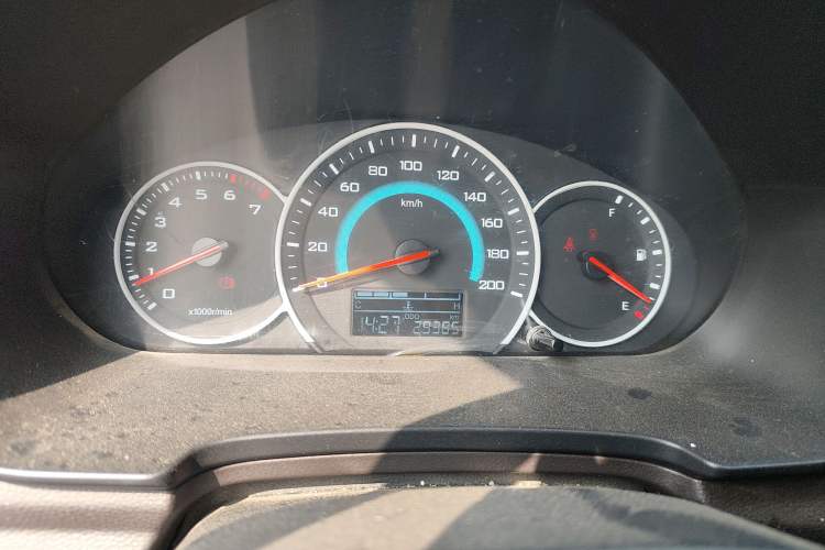 Used Wuling Hongguang V 2022 1.5L Jingqu Version Hydraulic Power Steering LAR Instrument Cluster