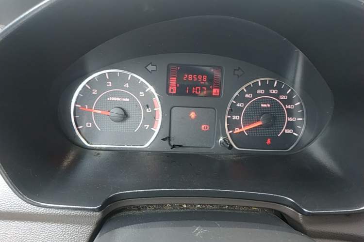 Used Wuling Hongguang V 2022 1.5L Jingqu Edition Electric-Assist LAR Instrument Cluster