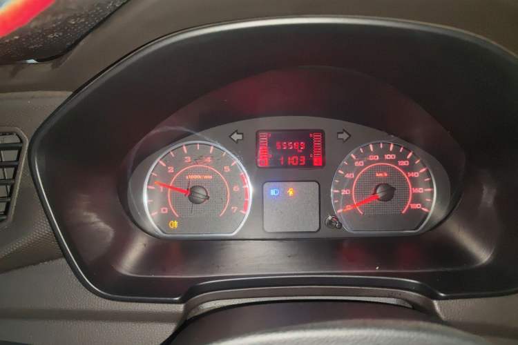 Used Wuling Hongguang V 2022 1.5L Jingqu Edition Enclosed-Window Vehicle with Electric Power Steering LAR Instrument Cluster
