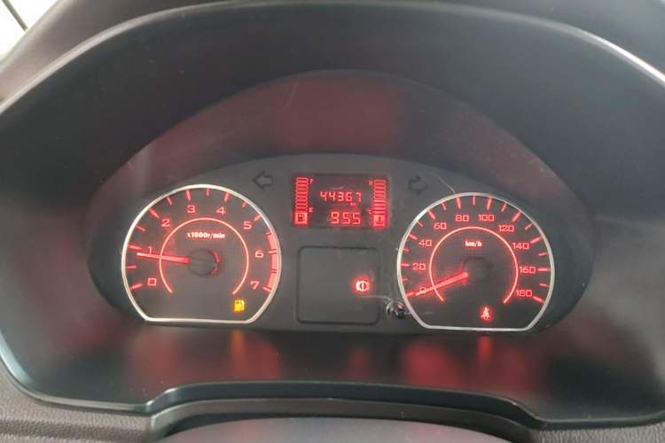 Used Wuling Hongguang V 2022 1.5L Jingqu Version Hydraulic Power Steering LAR Instrument Cluster