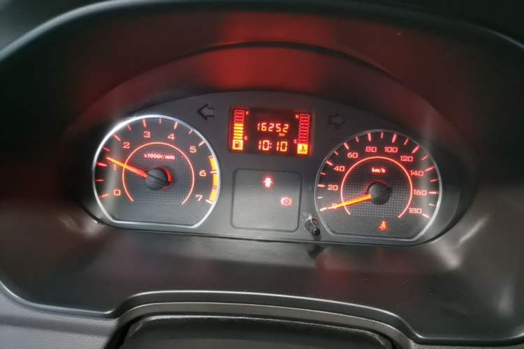 Used Wuling Hongguang V 2022 1.5L Jingqu Edition Electric-Assist LAR Instrument Cluster