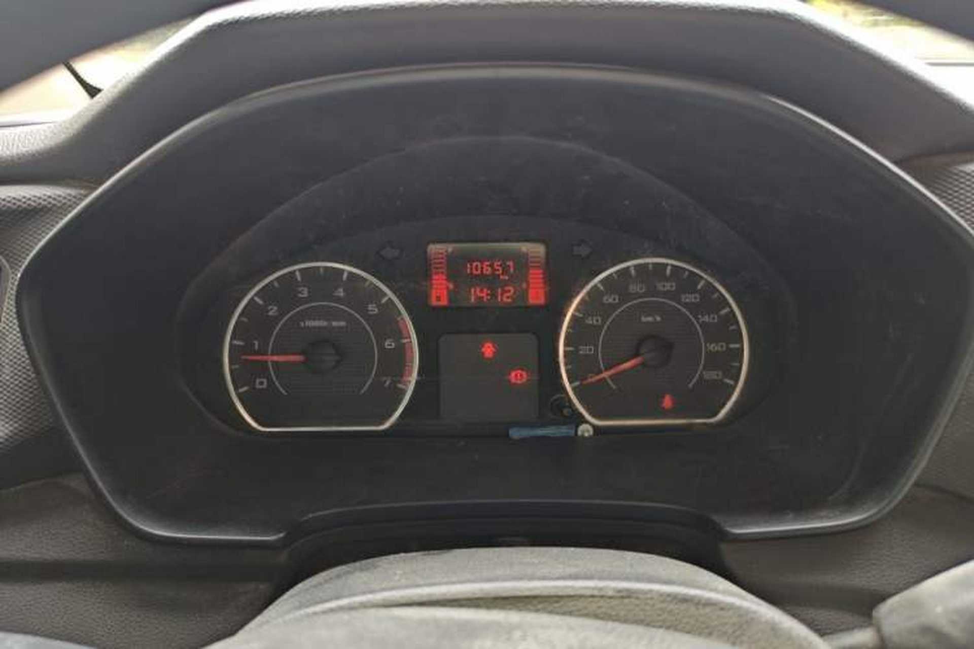 Used Wuling Hongguang V 2022 1.5L Jingqu Edition Enclosed-Window Vehicle with Electric Power Steering LAR Instrument Cluster