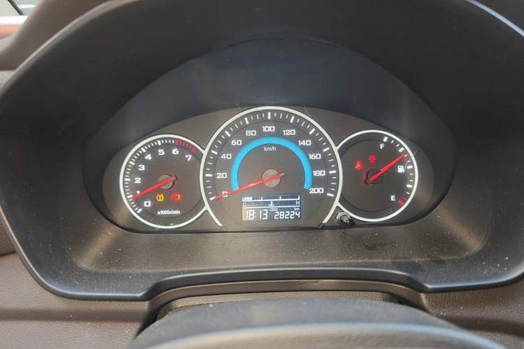 Used Wuling Hongguang V 2022 1.5L Enjoy Edition Hydraulic Power Steering LAR Instrument Cluster
