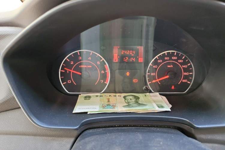 Used Wuling Hongguang V 2022 1.5L Jingqu Edition Electric-Assist LAR Instrument Cluster