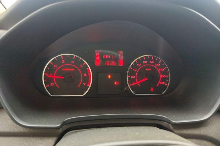 Used Wuling Hongguang V 2022 1.5L Jingqu Version Hydraulic Power Steering LAR Instrument Cluster