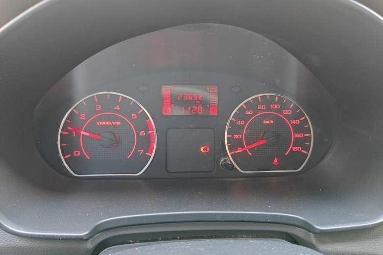 Used Wuling Hongguang V 2022 1.5L Enjoy Edition Electric-Powered LAR Instrument Cluster