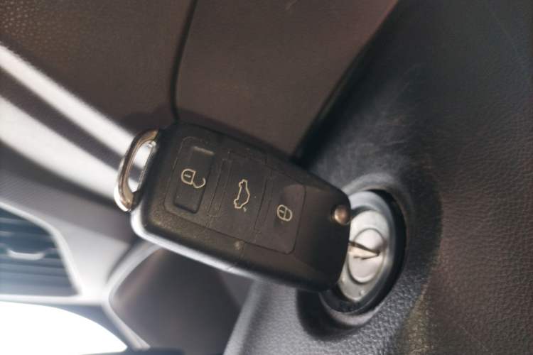 Used Wuling Hongguang V 2022 1.5L Jingqu Edition Electric-Assist LAR Interior 1