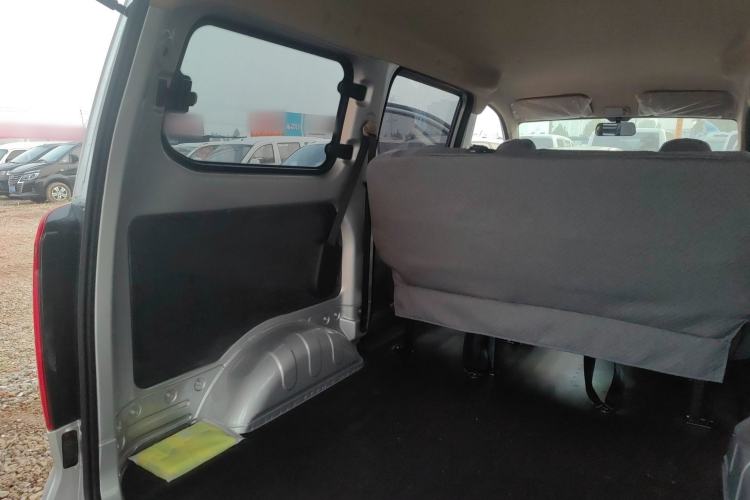 Used Wuling Hongguang V 2022 1.5L Jingqu Edition Electric-Assist LAR Interior 5