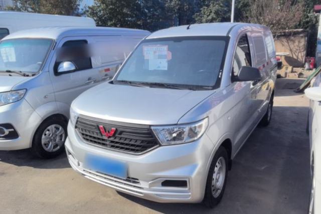 Used Wuling Hongguang V 2022 1.5L Jingqu Edition Enclosed-Window Vehicle with Hydraulic Power Steering LAR