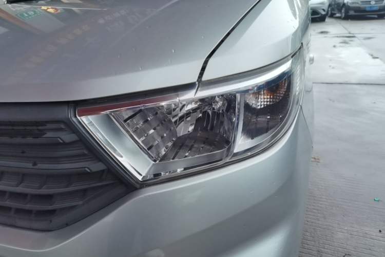 Used Wuling Hongguang V 2022 1.5L Jingqu Version Hydraulic Power Steering LAR Left Front Headlight