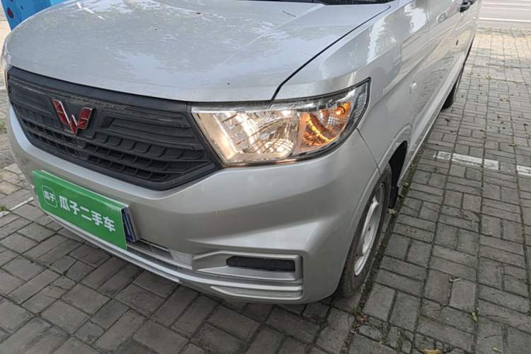 Used Wuling Hongguang V 2022 1.5L Jingqu Version Hydraulic Power Steering LAR Left Front Headlight