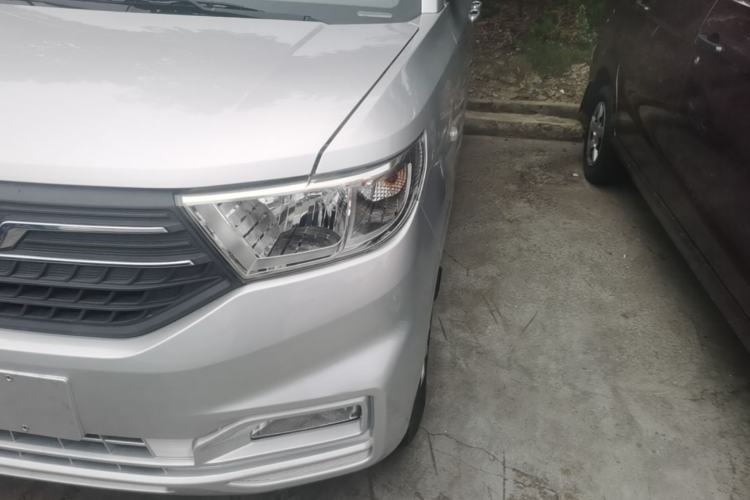 Used Wuling Hongguang V 2022 1.5L Enjoy Edition Electric-Powered LAR Left Front Headlight