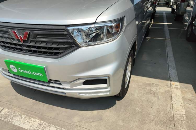 Used Wuling Hongguang V 2022 1.5L Jingqu Edition Electric-Assist LAR Left Front Headlight