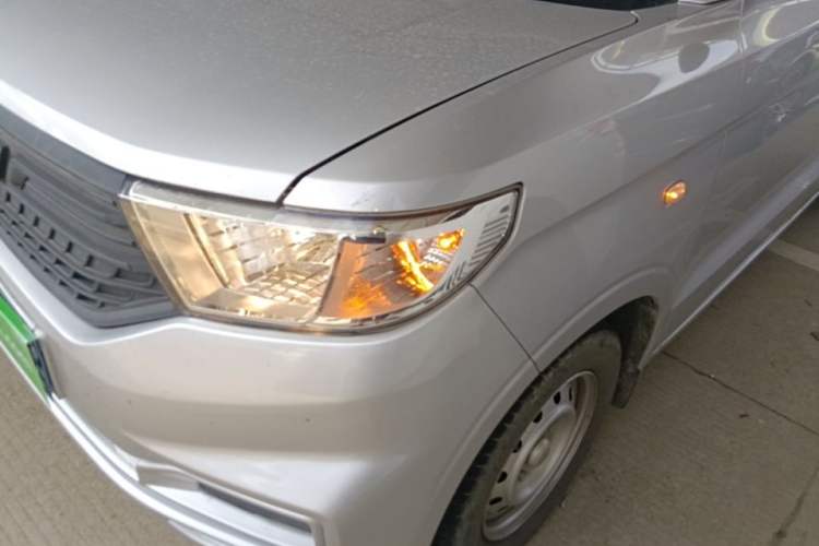 Used Wuling Hongguang V 2022 1.5L Jingqu Version Hydraulic Power Steering LAR Left Front Headlight