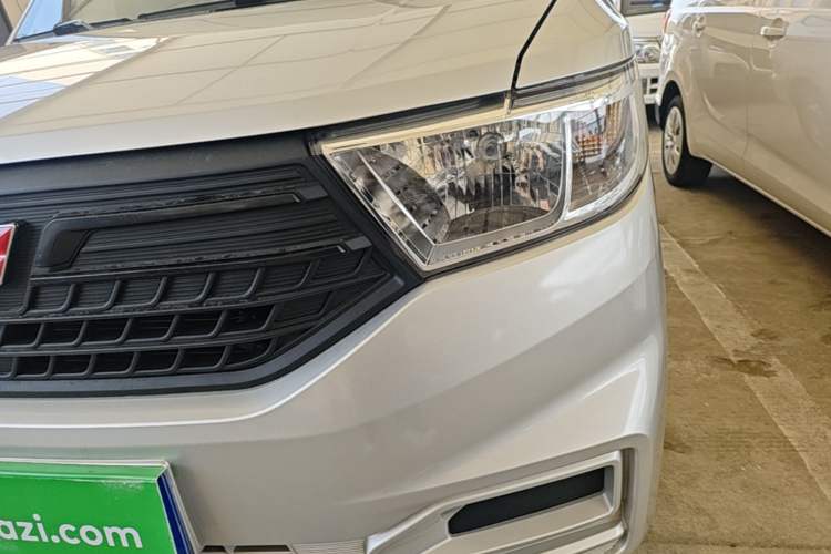 Used Wuling Hongguang V 2022 1.5L Jingqu Edition Electric-Assist LAR Left Front Headlight