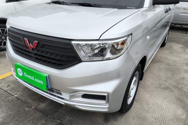 Used Wuling Hongguang V 2022 1.5L Jingqu Edition Electric-Assist LAR Left Front Headlight