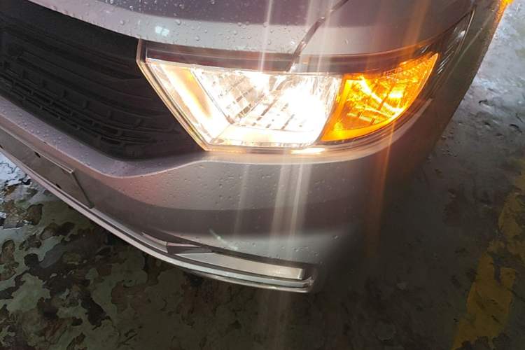 Used Wuling Hongguang V 2022 1.5L Jingqu Version Hydraulic Power Steering LAR Left Front Headlight