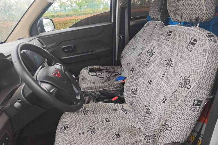 Used Wuling Hongguang V 2022 1.5L Jingqu Edition Electric-Assist LAR Left Front Seat