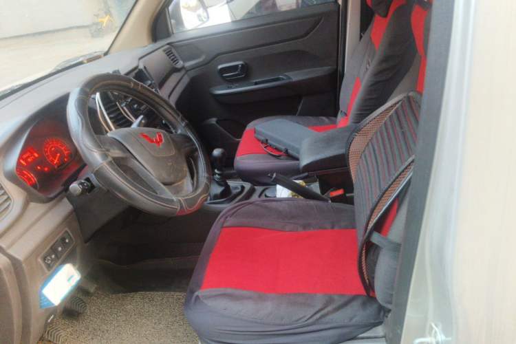 Used Wuling Hongguang V 2022 1.5L Jingqu Edition Electric-Assist LAR Left Front Seat