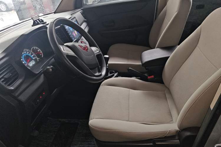Used Wuling Hongguang V 2022 1.5L Enjoy Edition Electric-Powered LAR Left Front Seat