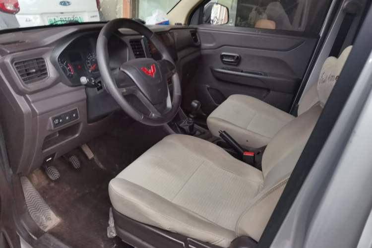 Used Wuling Hongguang V 2022 1.5L Jingqu Version Hydraulic Power Steering LAR Left Front Seat
