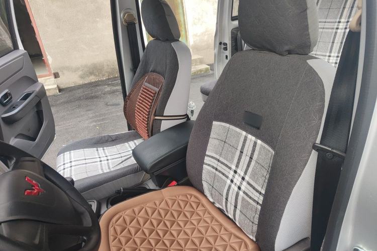 Used Wuling Hongguang V 2022 1.5L Jingqu Version Hydraulic Power Steering LAR Left Front Seat