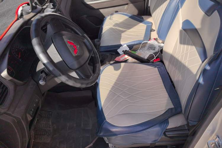Used Wuling Hongguang V 2022 1.5L Jingqu Edition Electric-Assist LAR Left Front Seat