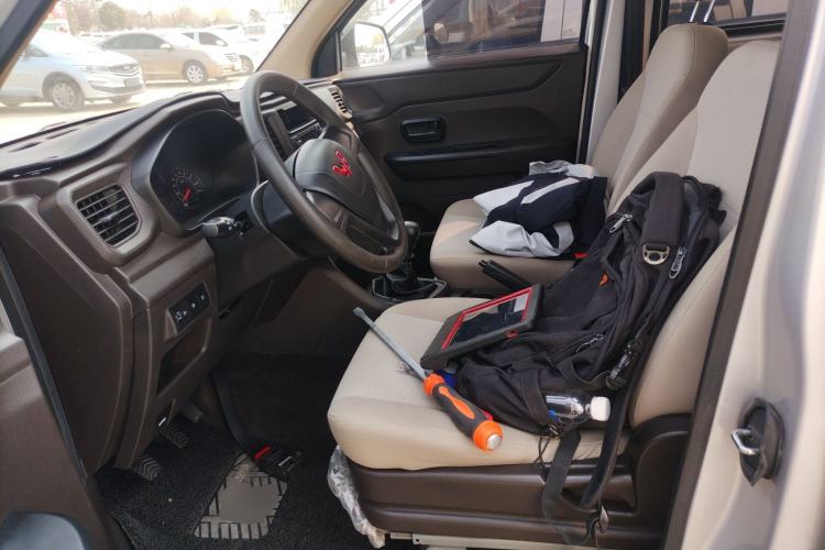 Used Wuling Hongguang V 2022 1.5L Jingqu Edition Electric-Assist LAR Left Front Seat