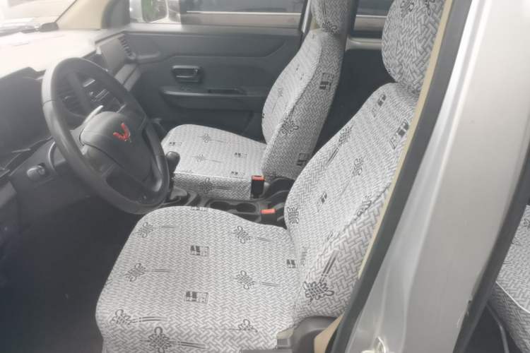 Used Wuling Hongguang V 2022 1.5L Enjoy Edition Electric-Powered LAR Left Front Seat